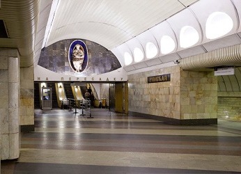 Станция метро Римская 