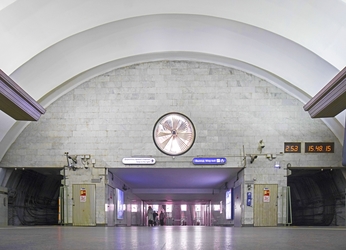 Станция метро Чкаловская